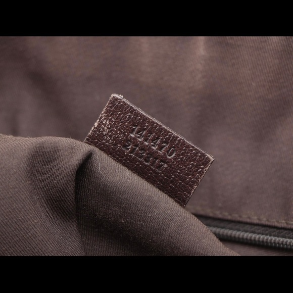 Small Brown Gucci Abby Tote in GG Supreme Canvas - Picture 16 of 16